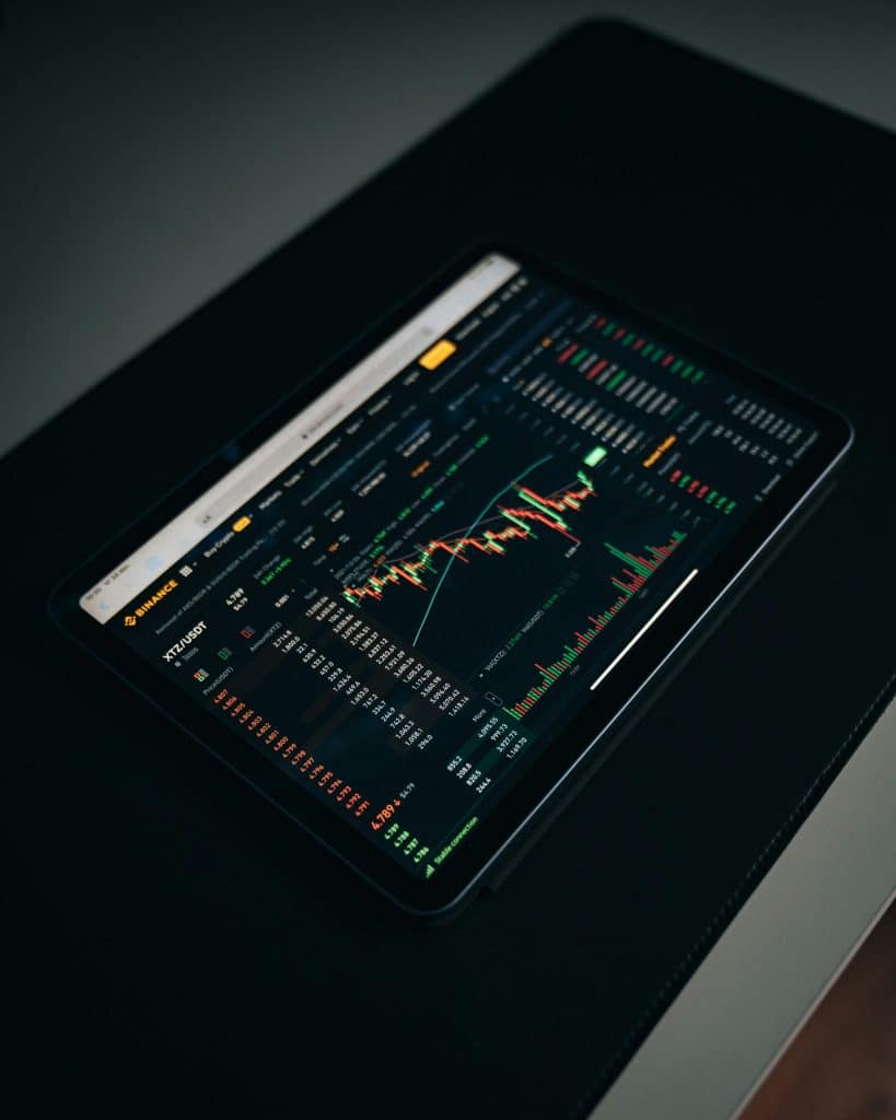 What Is An Inverse Head and Shoulders Pattern?